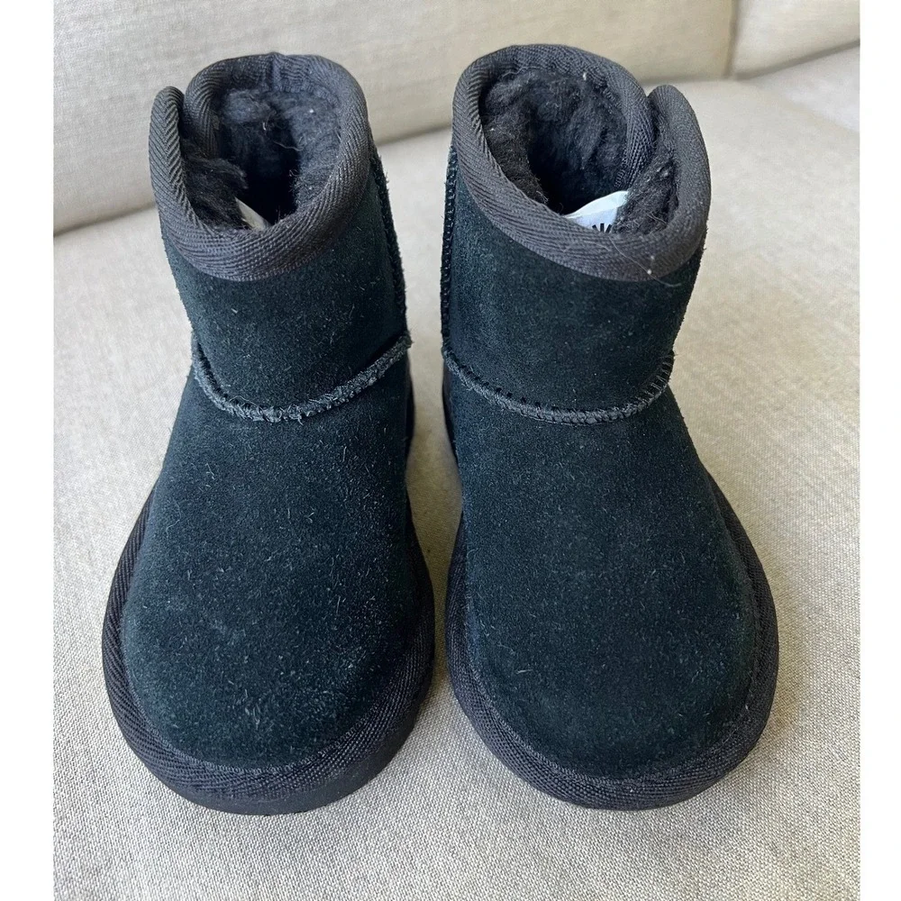 UGG Kids Jona Boots Size 6 Toddler Side Snap Pull On Black Suede Unisex